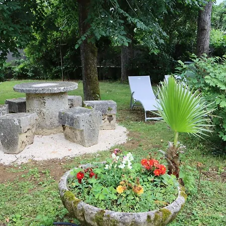 Ladeveze Semesterbostad *